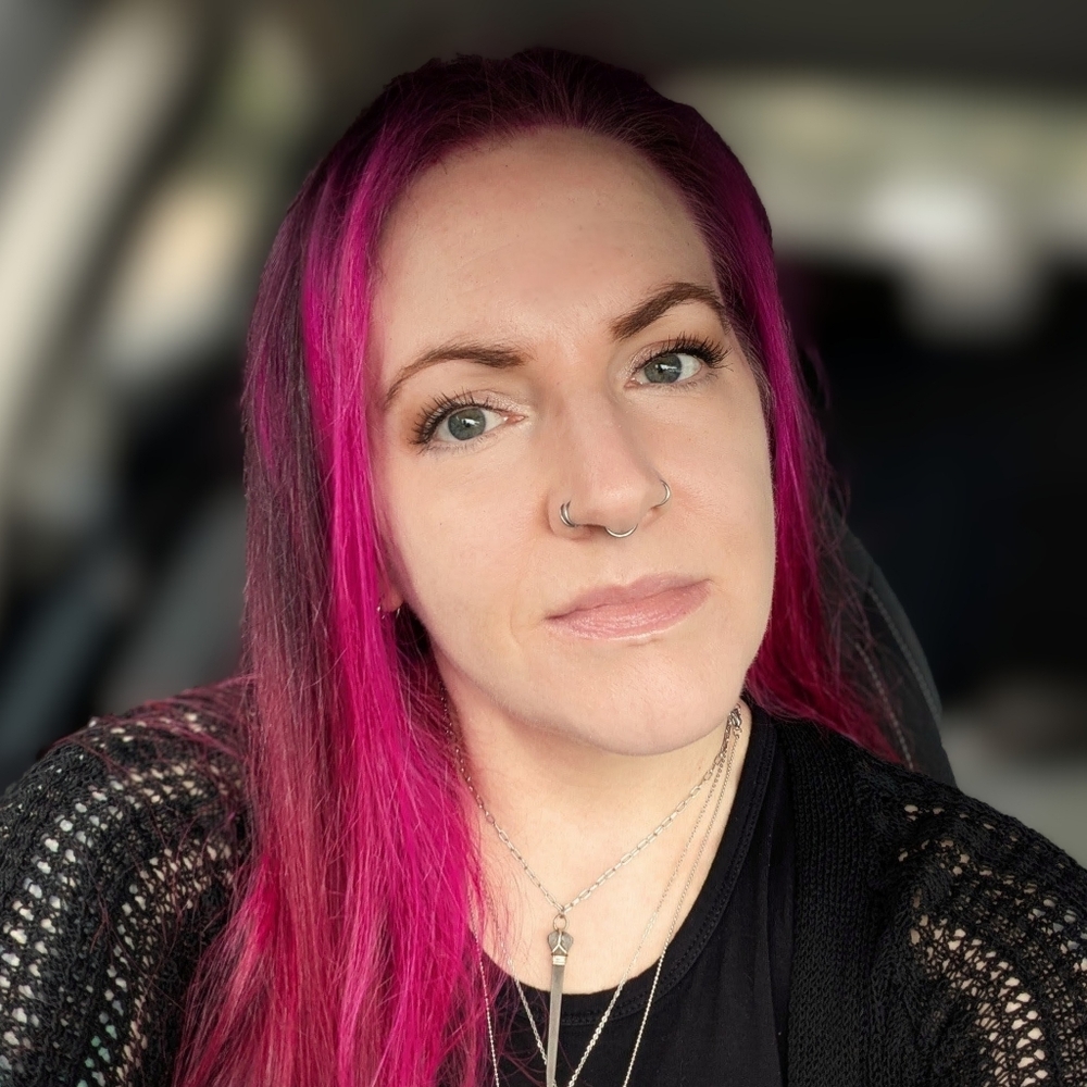 Meet your Posher, Leslie